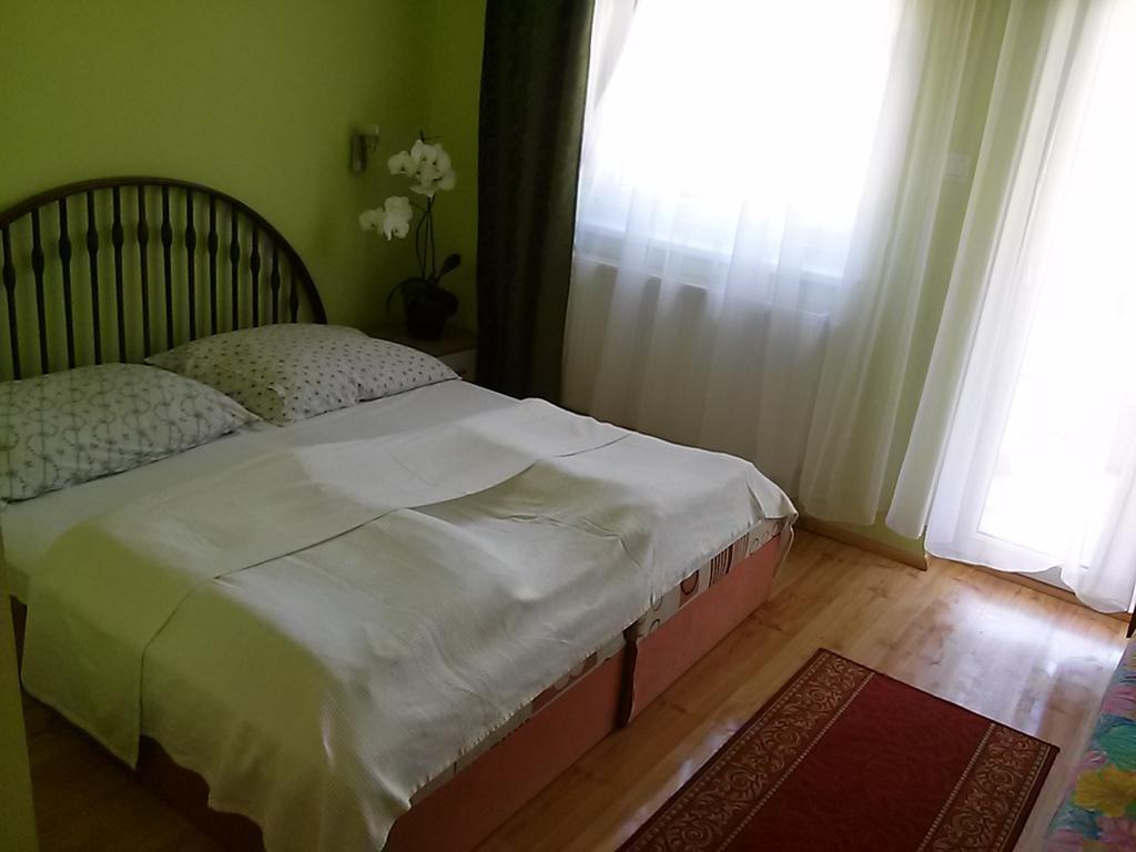 Liget Panzió Nyirbogdany Exterior foto